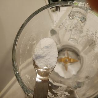 ミルもすり鉢も不要！30秒で粉砂糖を作る方法